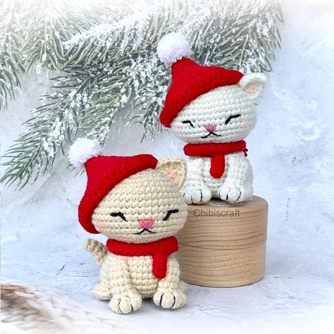 Hi! Meet my new little kittens. It seems they are ready for Christmas 🎄 I hope you like them, and if you do, you can crochet it together… | Instagram Amigurumi Kitten, Kitty Amigurumi, Crochet Kitty, Newborn Gift Basket, Christmas Kitty, Cute Amigurumi, Cat Amigurumi, Bunny Crochet, Crochet Instructions