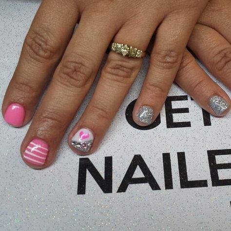 Amazing Nail Concepts Powder Dip Dip Nails, Dipped Nails, Nail Art Galleries, Nails Magazine, Mani Pedi, Fun Nails, Nail Ideas, Skin Care Tips, Class Ring