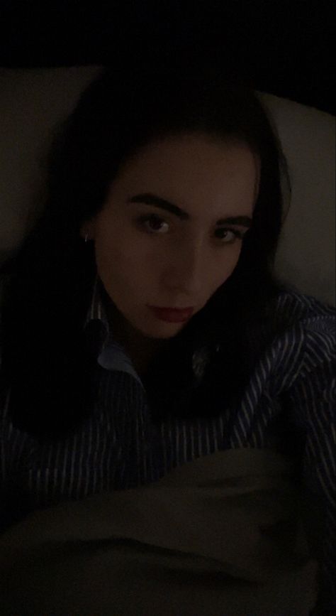 Baggy shirt to bed Bedtime Selfie, No Makeup, Makeup, Make Up