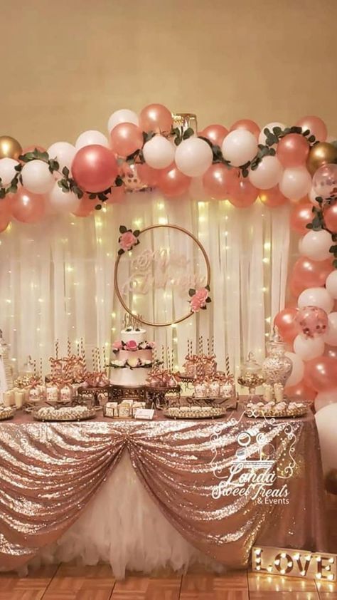 Sweet 16 Party Ideas Rosegold, Rose Gold Princess Party, Rose Gold Theme Birthday Party Decorations, Elegant Birthday Party Decor, Rose Gold And Black Sweet 16, Rose Gold Themed Birthday Party Ideas, Bridal Shower Setup, Rose Gold Birthday Party Decorations, Rose Gold Party Theme