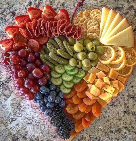 Valentine’s Day Veggie Platter, Valentines Veggie Tray, Valentines Charcuterie Board, Valentine Charcuterie, Diy Paper Lanterns, Boards Charcuterie, Charcuterie Ideas, Holiday Fruit, Charcuterie Gifts