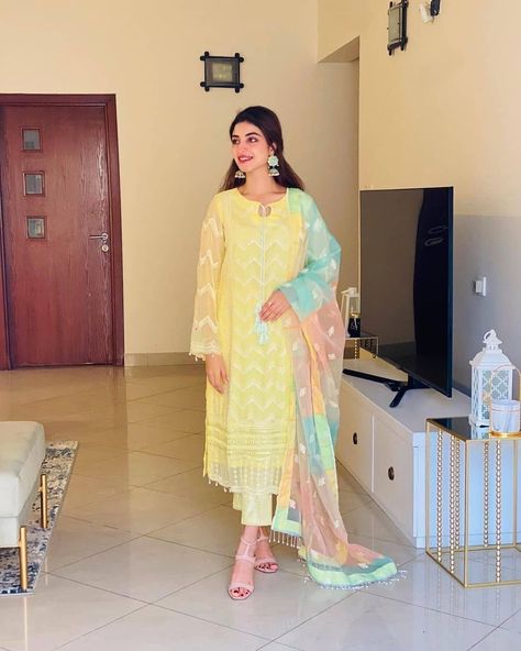 Kinza Hashmi Dresses, Kinza Hashmi, Yellow Suit, Bridal Lehenga Collection, Bridal Dresses Pakistan, Blouse Design Images, Stylish Fall Outfits, Pakistani Fancy Dresses, Indian Gowns Dresses