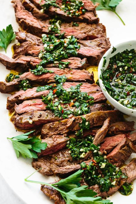 This grilled skirt steak recipe with chimichurri sauce is arguably the best dinner idea. Churrasco Recipe, Steak With Chimichurri, Steak With Chimichurri Sauce, Chimichurri Sauce Recipe, Skirt Steak Recipes, Grilled Skirt Steak, Cube Steak Recipes, Easy Summer Dinners, Grilled Flank Steak