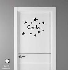 Decoración de puerta blanca con estrellas y nombre en negro para cuarto de niña Puertas Pintadas Ideas Tumblr, Painted Bedroom Doors, White Doors, Bedroom Doors, Door Decoration, Diy Door, Dream Room, Girl's Room, Dorm Room