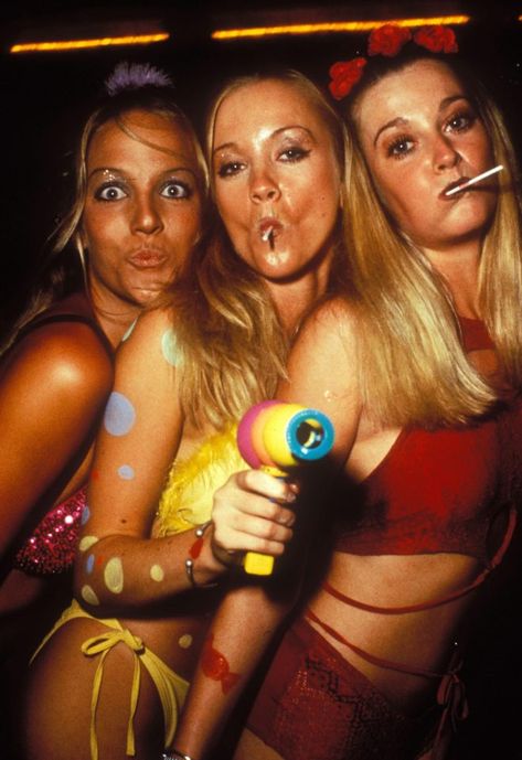 Amazing photos show bikini-clad dancers and wild parties on Ibiza during the party island's 1990s heyday Ibiza Party Nightclub, Ibiza 90s, Aiya Napa, Beach Disco, Vintage Ibiza, 1990s Party, Bed Peace, Trance Party, Spanish Summer