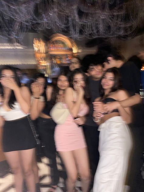 Group Friendship Aesthetic Faceless, Indian College Life Aesthetic, Group Of Friends Aesthetic Faceless, Homies Aesthetics, Farewell Aesthetic, Farewell Pictures, Hands With Drip In Hospital, Friends Party Night, Freshers Party