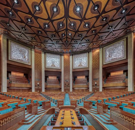 Gallery of New Building for the Parliament of India / HCP Design, Planning and Management - 17 Decorative Ceiling Panels, Parliament Of India, Fire Life, India Images, Red Color Schemes, Green Color Schemes, Construction Crafts, New Building, New Delhi India