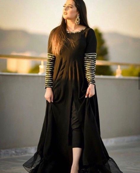 Black dress Black Dress Design, Dress Design, Black Dress, Gold, Dresses, Black, Design