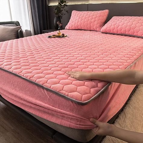 Twill Pattern, Linen Bedspread, Bed Design Modern, Velvet Quilt, Simple Bed, Mattress Cover, Velvet Bed, Stay In Bed, Lazy Outfits