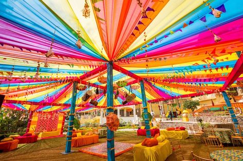 Shaadi Decor, Indian Wedding Venue, Mehendi Ceremony, Wedding Entrance Decor, Mandap Decor, Wedding Backdrop Design, Wedding Backdrop Decorations, Wedding Mandap, Photography Decor