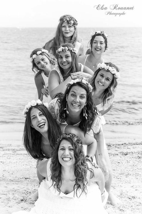 Bachelorette Party Photo, Group Photo Poses, Bridesmaid Poses, Group Picture Poses, Pose Portrait, Bridesmaid Photoshoot, Friendship Photography, Friendship Photoshoot, Group Photography Poses