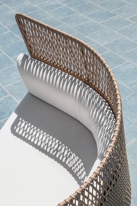 Used Outdoor Furniture, Funny Vine, Woven Chair, Three Seater Sofa, Lounge Seating, Garden Sofa, Contemporary Outdoor, Furniture Details, Jairzinho