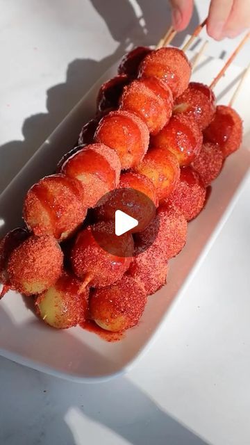 Zumba Pica on Instagram: "¡Comparte esta receta con tus amigxs para que todas sus metas del 2024 se cumplan! #zumbapica #forritos #chamoy" Chamoy Fruit Roll Up Pickle, Chamoy Gushers, Boing Con Chamoy, Mangos With Tajin And Chamoy, Chamoy Pickles Kit, Spicy Chocolate, Zumba