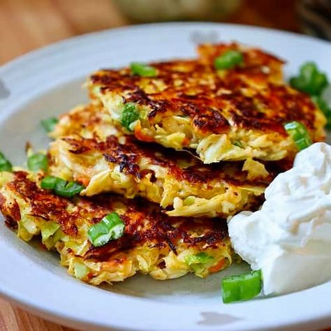 Easy Pan-Fried Cabbage Fritters. - Healthy Elizabeth Healthy Elizabeth, Cabbage Fritters, Cabbage Recipes Healthy, Pumpkin Cornbread, Braised Greens, Raw Carrots, Vegetarian Cabbage, Fried Cabbage, Cabbage Recipes