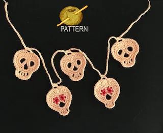 knitcrochethome - Etsy Beaded Skull Pattern, Crochet Skull Pattern, Skull Garland, Garland Crochet Pattern, Crochet Skull Patterns, Garland Crochet, Bunting Pattern, Earrings Skull, Rainbow Laces