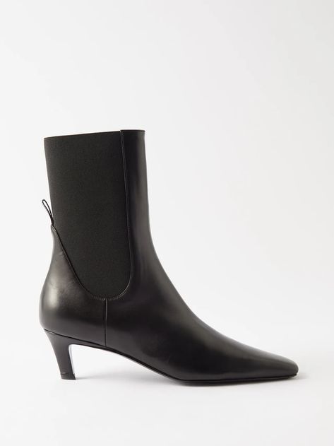 5 New 2024 Trends You Can Wear With Jeans This Year | Who What Wear UK Mid Heel Ankle Boots, Mid Heel Shoes, Leather Boots Heels, Chunky Boots, Cool Boots, Suede Ankle Boots, Mid Heel, Heeled Ankle Boots, Leather Booties