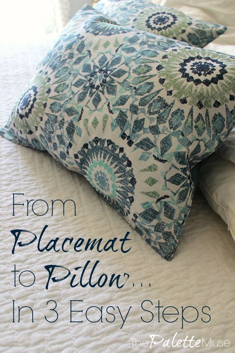 Upcycle Placemats, Upcycle Pillows, Quilt Pillows, Easy Upcycle, Make Pillows, Diy Throw Pillows, Pillows Diy, Upcycle Crafts Diy, Diy Pillow