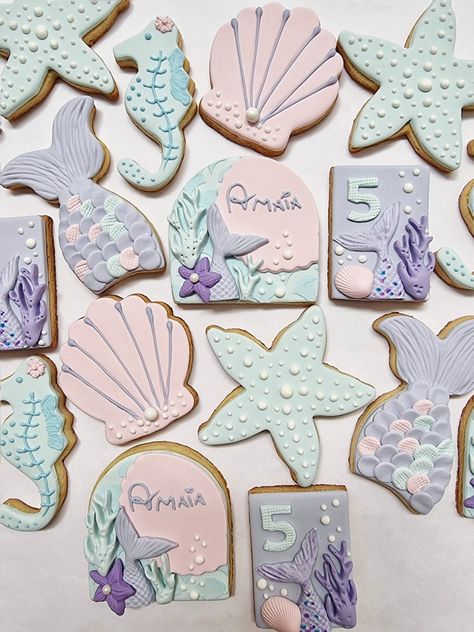 Three Year Old Mermaid Birthday, Mermaid Three Year Old Party, Little Mermaid Cookies, Old Mermaid, Mermaid Cookies, Birthday Mermaid, Third Birthday Party, Mermaid Cakes, Rose Party