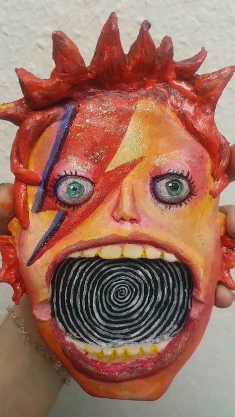 Art Eras, Aladdin Sane, Sculpture Art Clay, Punk Aesthetic, Clay Stuff, Paper Mache Sculpture, Clay Crafts Air Dry, Ceramics Pottery Art, Clay Art Projects