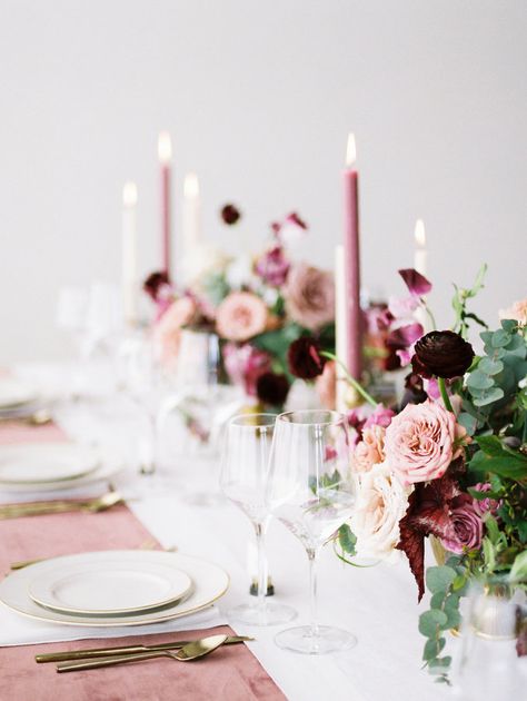 Mauve table inspiration: Photography: Jamie Rae - http://jamieraephoto.com/ Romantic Wedding Table Decor, Mauve Wedding Colors, Purple Wedding Tables, Rustic Wedding Decorations, Mauve Wedding, Dusty Rose Wedding, Wedding Color Inspiration, Fall Wedding Decorations, Wedding Color Palette