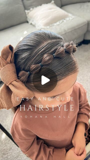 Yohana Hall on Instagram: "One of my favorite 5 minute hairstyles , cute, easy, and fast!   #5minutehair #5minutehairstyle #cutehairstyles #cutehair #easyhairstyles #summerhair #summerhairstyles #girlmom #hairtutorial #hairideas #hairinspo" Hair Styles For Preschoolers, Hairstyles For Family Pictures Daughters, Kindergarten Picture Day Hairstyles, Easy Hairstyles For Picture Day For Kids, Little Kid Hairstyles Easy, Easy Hairstyles For Kids For School, Quick Easy Toddler Hairstyles, Kids Hairstyles For Picture Day, Toddler Fall Hairstyles