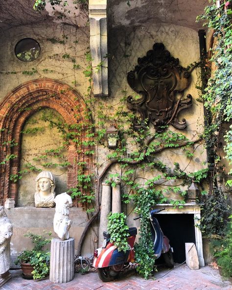 @nicolocastellinibaldissera on Instagram: “Evergreen 🌿Love 💚  #italian #design #icon  #family #architecture @vespa_official #photo #nicolocastellinibaldissera #nofilter” City Gardens, Design Icon, City Garden, Italian Design, Garden Inspiration, Paradise, Design Inspiration, Patio, Architecture