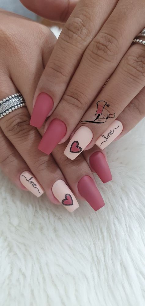 Short Coffin Valentine Nails Design, Romantic Nails Designs Simple, 3d Printed Valentines Ideas, Cute Short Matte Nails, Pre Valentine Nails, Edgy Valentines Nails Almond, Short Coffin Nail Ideas Simple, Hope Nails Design, Cute February Nails Short