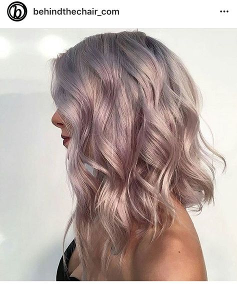 Metallic rose gold bob. Or Lob whichever Rose Gold Hair Brunette, Biolage Hair, Wedding Hair Colors, Gold Hair Colors, Blending Gray Hair, Rose Gold Hair, Hair Color And Cut, Rose Hair, Hair Inspiration Color