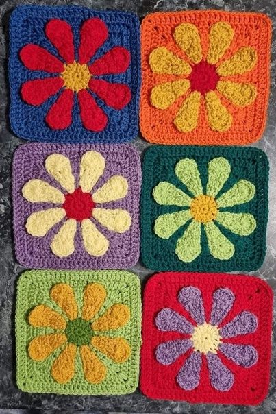 Daisy Square Crochet Pattern, Daisy Square Crochet, Daisy Square, Square Crochet Pattern, Retro Daisy, Square Crochet, Free Crochet Patterns, Community Wall, Wall Photos