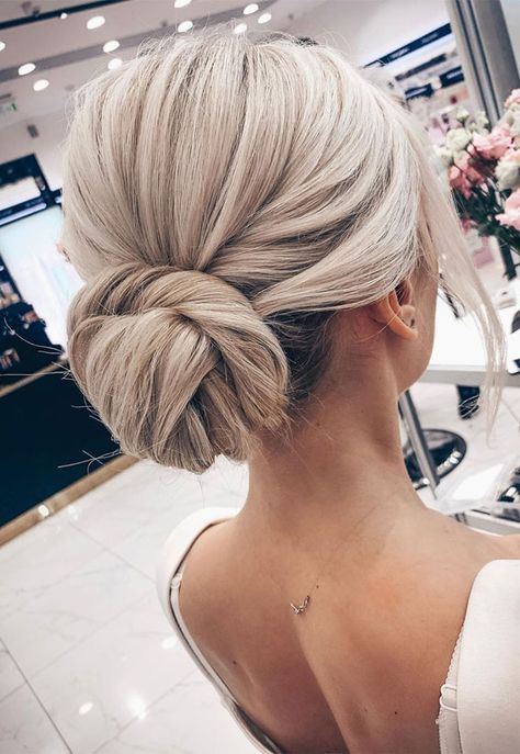 Gorgeous wedding updo hairstyles perfect for ceremony and reception - Classic Elegant wedding hairstyle ,bridal hairstyles #weddinghair #hairstyles #updo #bridalhair #promhairstyle #texturedupdo #messyupdo Wedding Updo Hairstyles, Updo Wedding Hairstyles, Hair Pick, Classic Elegant Wedding, Bun Holder, Updo Wedding, Boho Hair, Elegant Wedding Hair, Bridal Hair Updo