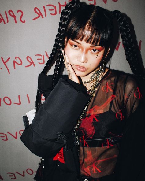 MLMA takes in the I LOVE EVERYONE OF ME experience at our campaign launch event in #NYC. ⁣

Want to catch it IRL? Swing by 666 Broadway today at 11AM. ⁣
⠀⠀⠀⠀⠀⠀⠀⠀⠀⠀⠀⠀⠀⠀⠀⠀⠀⠀⠀⠀
📸: Tyrell Hampton ⁣ Tyrell Hampton, Tokyo Party, I Love Everyone, Pretty Punk, Alt Aesthetic, Calvin Klein Store, Ancient Chinese Dress, Cyberpunk Fashion, Punk Hair