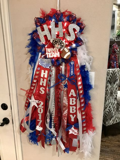 Extra large mum with lights. Mum With Lights, Klein High School Mums, Whip Braid Mum, Mesh Tube Homecoming Mum, Triple Homecoming Mum Backer, Homecoming Corsage, Texas Homecoming Mums, Homecoming Garter, Mum Ideas