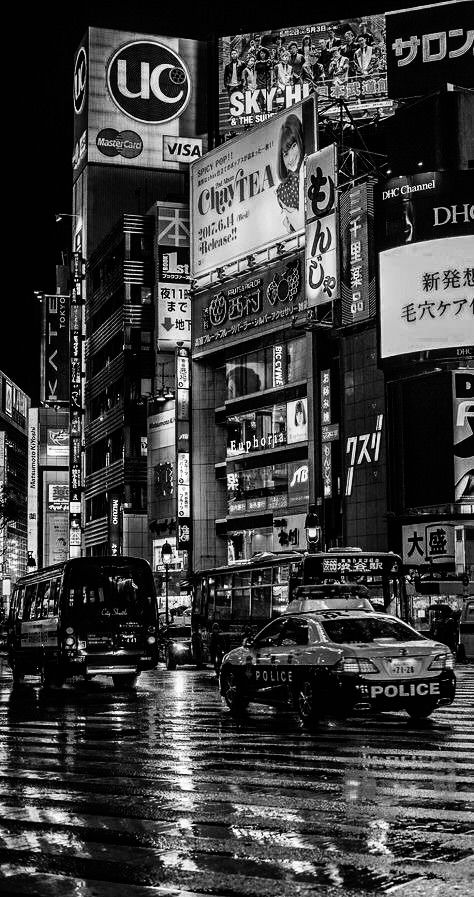 Tokyo Black And White Wallpaper, Tokyo Black And White, Shibuya Night, Japan Grunge, Calm Night, Phone Setup, Paradise Wallpaper, Tokyo Shibuya, Grey Aesthetic