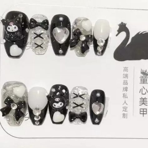 Black Sanrio Nails, Kuromi Nails Short, Black Douyin Nails, Just Nails, Rhinestones Aesthetic, Nails Kuromi, Kuromi Nails, Sanrio Nails, Nail Halloween