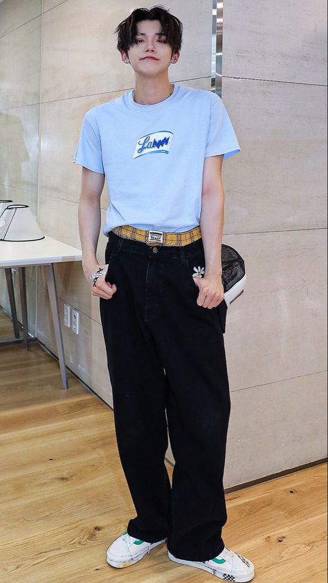 Loser Lover Outfit Txt, Yeonjun Loser Lover Outfit, Txt Lover Loser Outfits, Txt Yeonjun Outfit, Yeonjun Loser Lover, Soobin Outfit, Yeonjun Outfits, Yeonjun Fashion, Txt Outfits