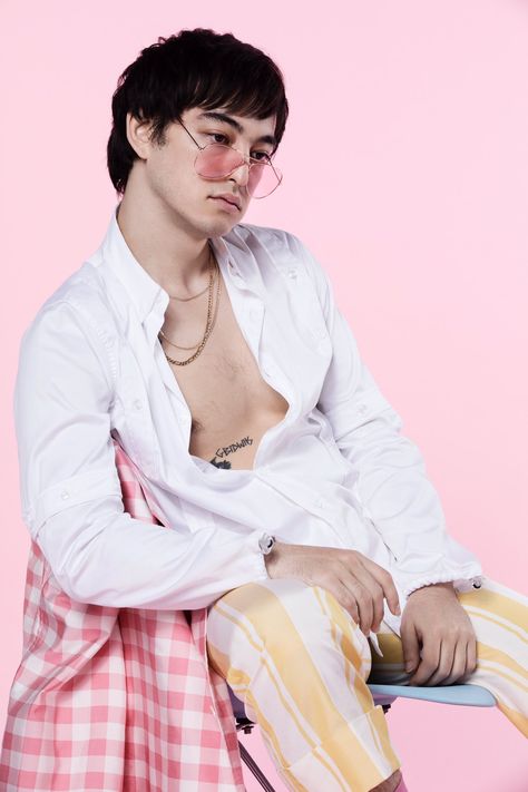 JOJI on Twitter: "If you wash your hands before you piss, your hands will dry while u pissing 👌🏼… " Joji Wallpapers Aesthetic, Filthy Frank Wallpaper, George Miller, Dancing In The Dark, He Makes Me Happy, Slow Dance, Music Aesthetic, Tumblr Wallpaper, Celebrity Art