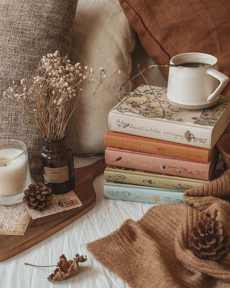 Autumn Books Aesthetic, Tis Autumn, September Aesthetic, Autumn Sage, Cozy Books, Start Of Fall, Bookstagram Ideas, Bookish Tattoos, Fall Starts