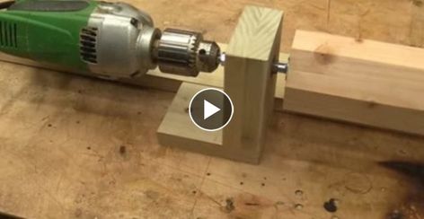 Diy Wood Turning Lathe, Diy Wood Lathe How To Make, Diy Lathe Homemade, Workshop Table, Homemade Lathe, Jigsaw Table, Diy Lathe, Small Lathe, Woodturning Projects