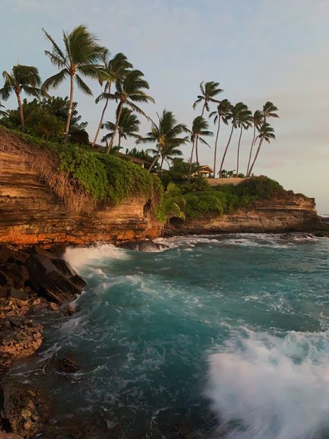 cool photo of nature Lost Island Aesthetic, Micronesia Aesthetic, Stranded On An Island Aesthetic, Island Life Aesthetic, Unknown Aesthetic, Cave Aesthetic, Molokai Hawaii, Island Movies, Working Abroad