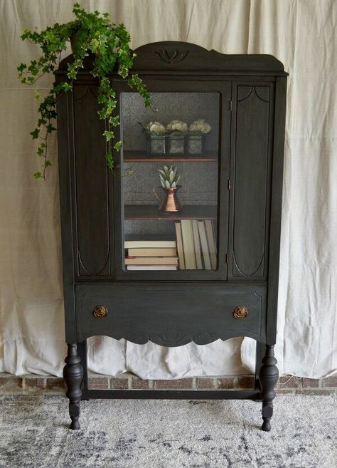 How to Paint an Old Chippy Veneer Hutch Make Over DIY | Hometalk Old Hutch Makeover Ideas, Remaking Furniture, Old China Cabinet, Updating Furniture, China Cabinet Makeover, Putty Knife, Vintage Hutch, Painted Hutch, Chalk Paint Makeover