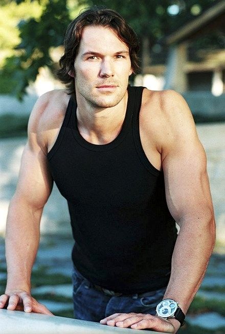 Daniel Cudmore Felix Volturi, Happy Birthday Daniel, Daniel Cudmore, Dimitri Belikov, It Movie Cast, Twilight Saga, Good Looking Men, Muscle Men, Celebrity Pictures