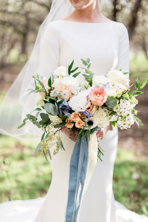 White Blue And Gold Wedding, Orchard Bouquet, Beach Wedding Florals, Blue Tweedia, Danish Wedding, Canyonwood Ridge, Temple Wedding Photos, Best Wedding Flowers, Delphinium Blue