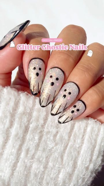 Jeanette Flores on Instagram: "Holo sparkle Halloween nails ✨🩷✨ 
The easiest & cutest glitter ghosties 👻💅🏽 

Save & Share for Halloween nail inspo, Follow for more tutorials!🫶🏼

Using @magpiebeautyusa 
•”Sweet Pea” glitter gel

#demure #halloween #glazednails #sparklenails #glitternails #holographicnails #halloweennails #glazeddonutnails #demurenails #classynails #cleangirl #coquette #uñas #uñasdehalloween #nailinspo #nails #holonails #nailart #halloweennails2024 #nailtrends #nailvideos #pinknails #ghostnails #tutorial #nailtutorial #easynails" November Almond Nails, Dead Nails, Alice In Wonderland Nails, Spongebob Nails, Ghost Nails, Galaxy Nail Art, Horror Nails, Pop Art Nails, Cute Halloween Nails