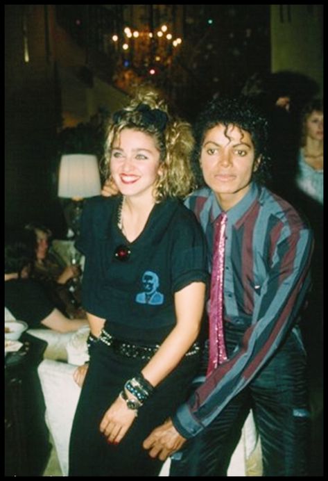 MJJCommunity - Michael Jackson Community Official Fan Club Forum Michael Jackson 1983, Poppy Pictures, Madonna Rare, Wrong Generation, Madonna Concert, Madonna Pictures, Madonna 80s, Lady Madonna, Retro Wave