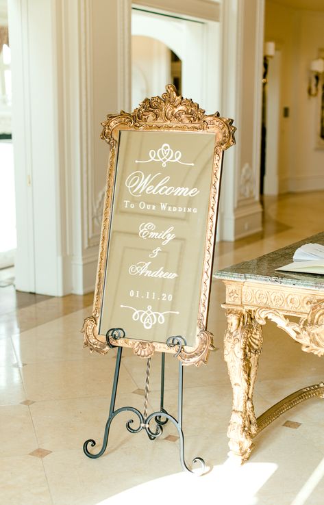 Wedding Decorations Gold And White, Elegant And Whimsical Wedding, Timeless Glamour Wedding, Classy Wedding Venue Ideas, Royal Wedding Aesthetic Decor, Elegant Wedding Aesthetic Decor, Classy Wedding Signs, Royal Ball Themed Wedding, Antique Gold Wedding Decor