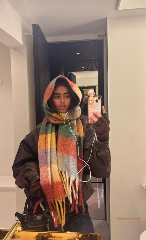 Acne Scarf, Scarf Aesthetic, Nyc Fits, Acne Studio, Scarf Outfit, Fall Fits, Winter Fits, Outfit Inspo Fall, Basic Outfits