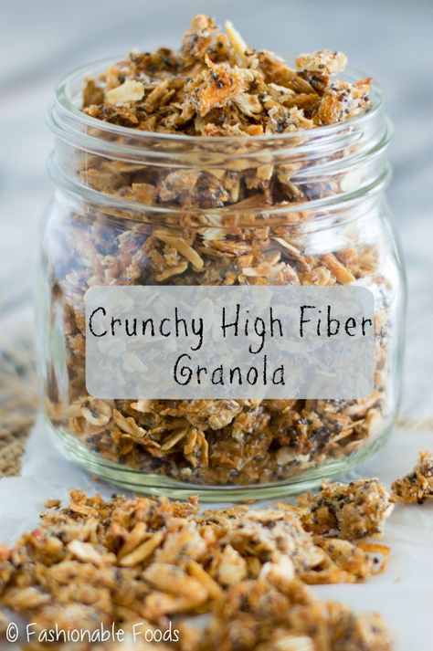 Store-bought granola can be full of added sugar and low in fiber and nutrition. This crunchy high fiber granola is full of great ingredients and will fill you up, making it the perfect healthy breakfast! High Fiber Granola, High Fiber Snacks, High Fiber Breakfast, Fiber Snacks, Granola Ingredients, Protein Granola, Perfect Healthy Breakfast, Granola Healthy, High Fiber Diet