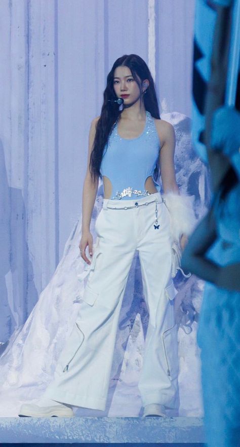 Antifragile + Fearless Kpop Stage Outfits, Blue And White Outfits, Kpop Stage, Preformance Outfits, Girl Crush Fashion, Modest Fashion Outfits, Photoshoot Outfits, Blue Outfit, Kpop Fashion Outfits