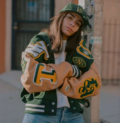 Collage Jacket, Green Varsity Jacket, Varsity Design, Senior Jackets, Varsity Jacket Outfit, Hiphop Fashion, Streetwear Tshirt Design, College Jacket, Mens Military Jacket