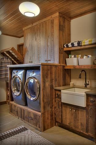 Land's End Development Log Cabin Laundry Room Ideas, Country House Ideas Interior, Barndominium Mudroom, Western House Interior, Western Mudroom, Western Laundry Room, Barn Dominium Houses, Cabin Mud Room, Cabin Laundry Room